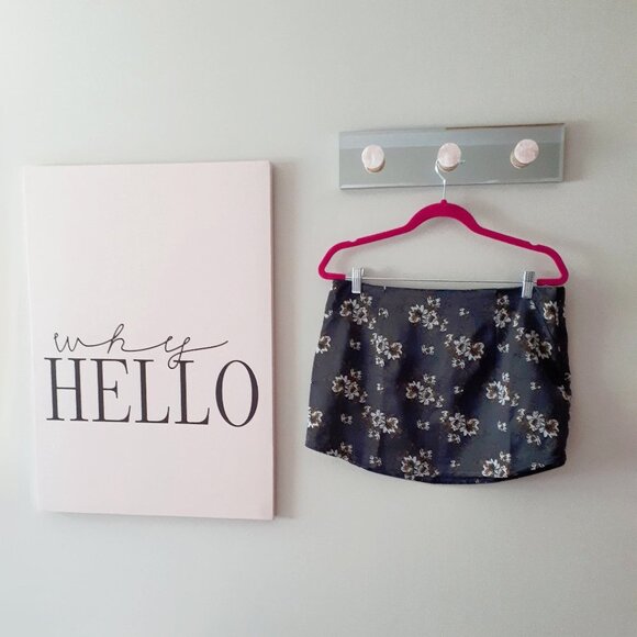 NWT Free People black jacquard floral print satin-like mini skirt, 8 - Picture 14 of 16